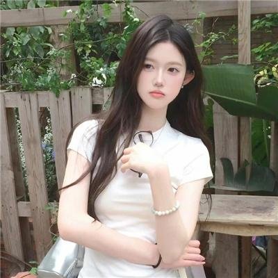 裸女怀春